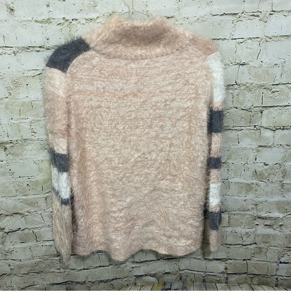 Vince Camuto Glacier Dream Geo Print Fuzzy Eyelash Mockneck Sweater - Picture 4 of 6